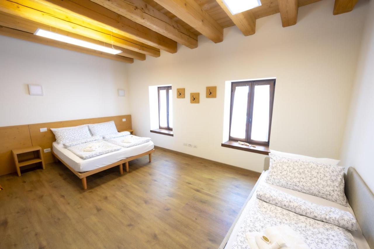 Camera Matrimoniale/Doppia con Letti Singoli con Bagno Privato Esterno
