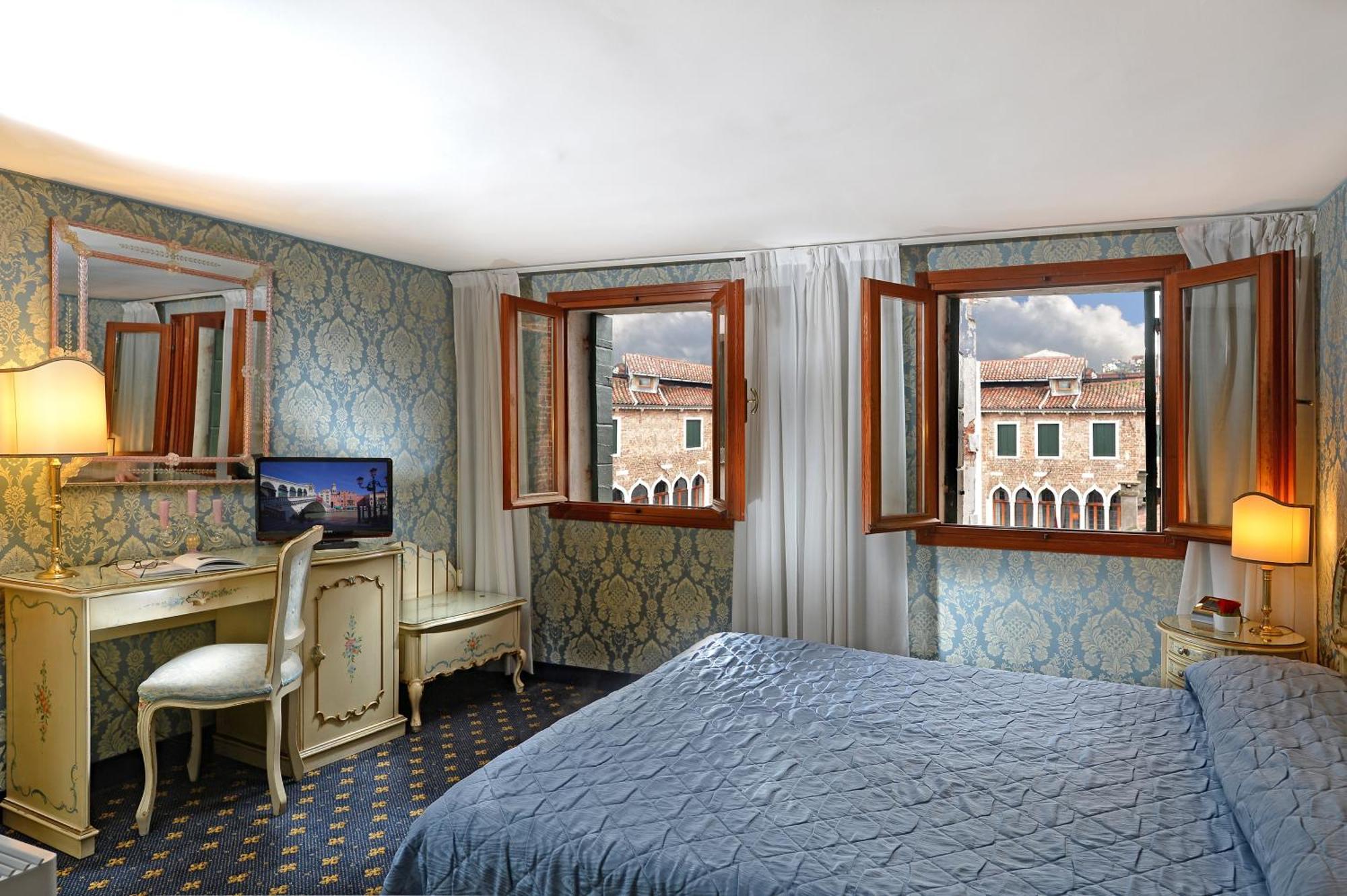 Classic Double or Twin Room no smoking