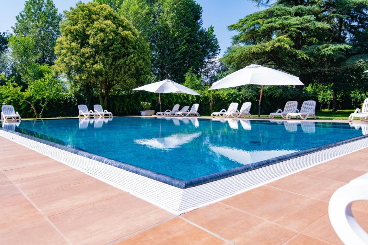 Queen Room Pool View,1467198512:JPEG