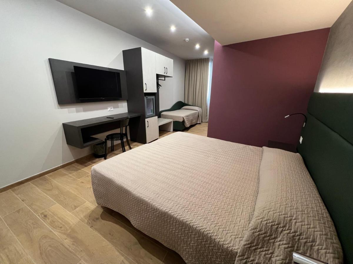 Classic Triple Room,1498643893:JPEG