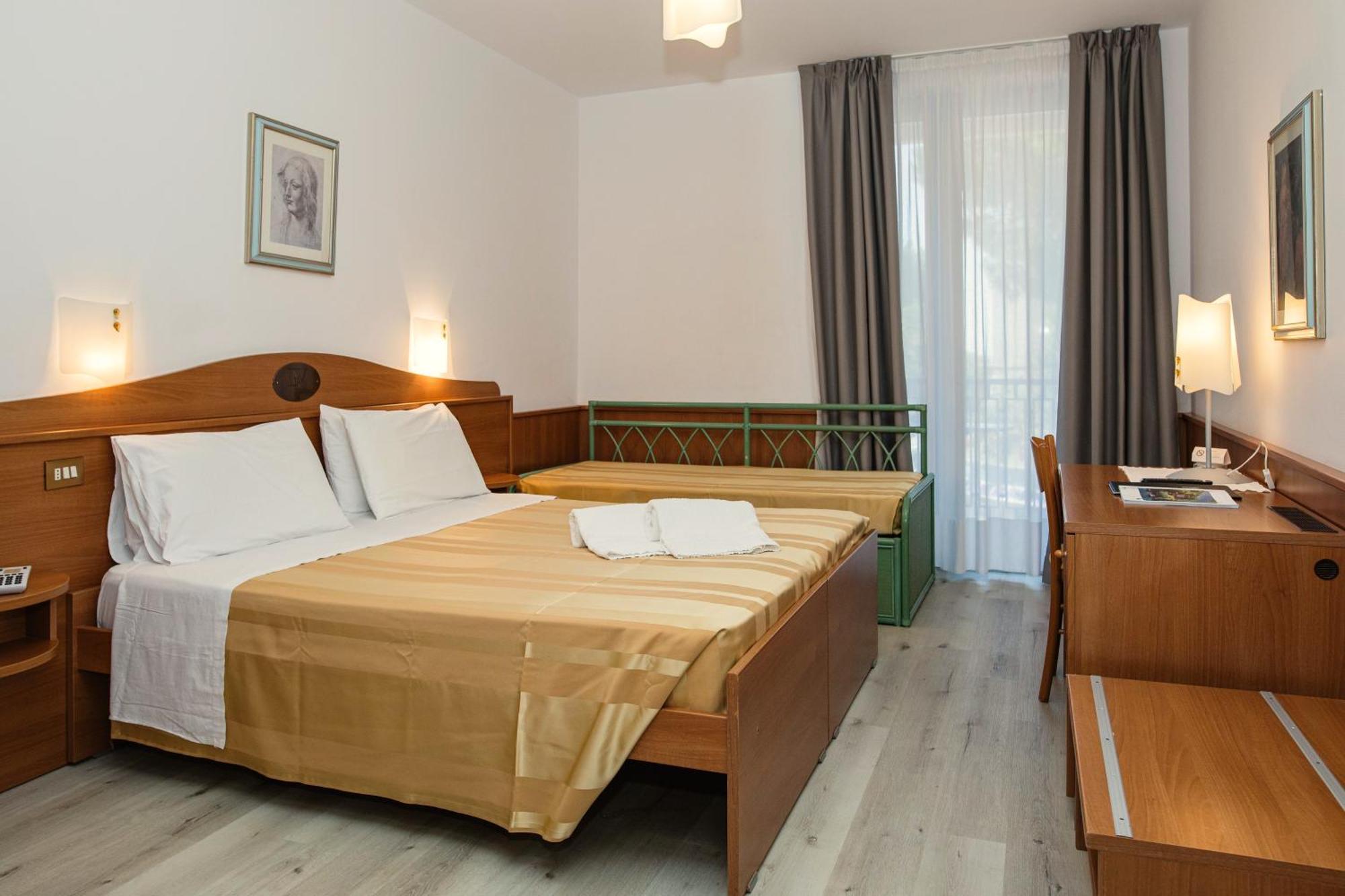 Large Double Room