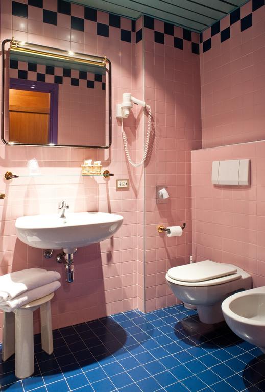 Chambre Double ou Lits Jumeaux (2 Adultes)