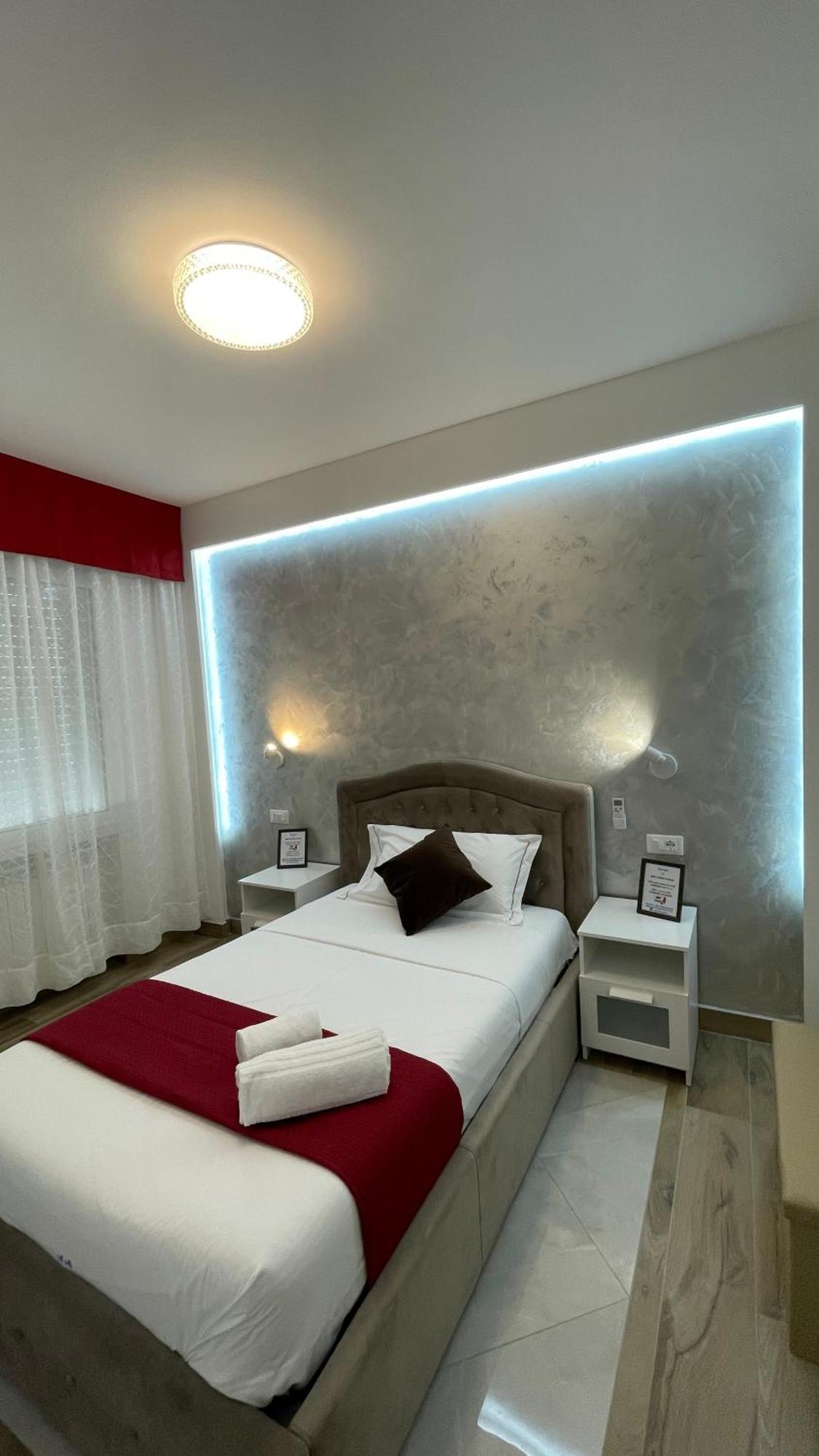 Standard Single Room,1428631114:JPEG