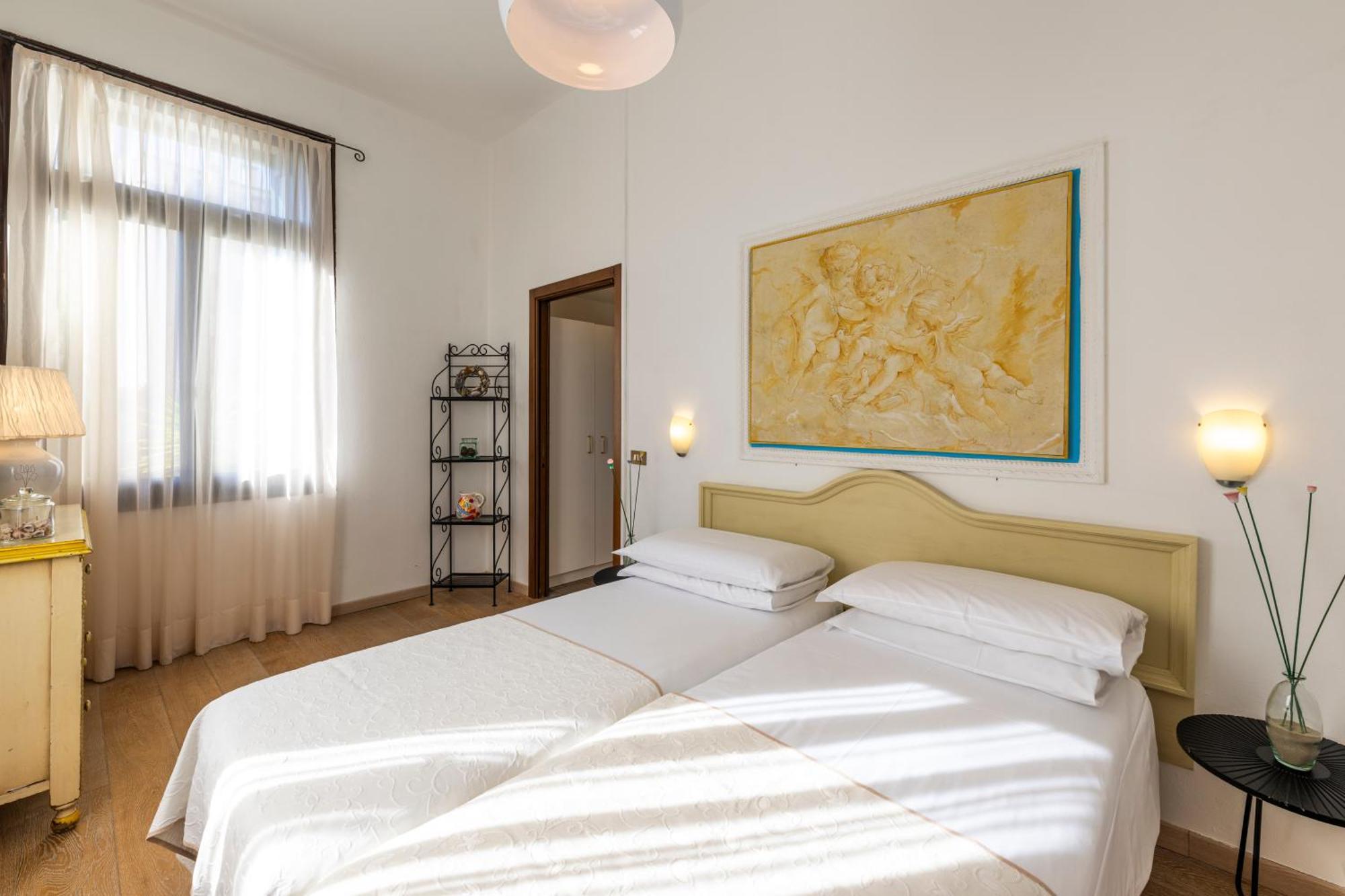 Two-Bedroom Apartment,1566909638:JPEG