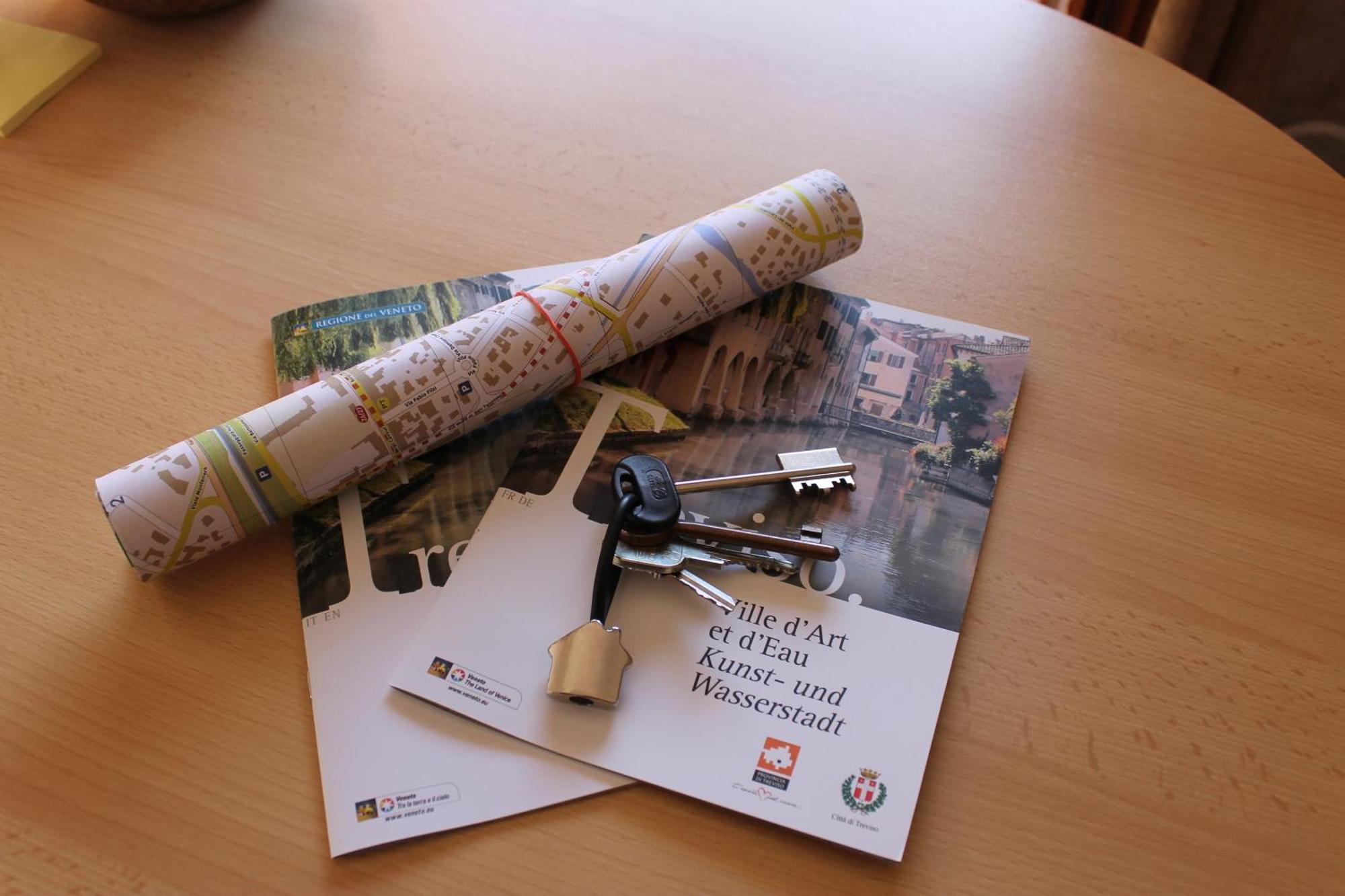 Standard Single Room with Shared Bathroom,1567430090:JPEG