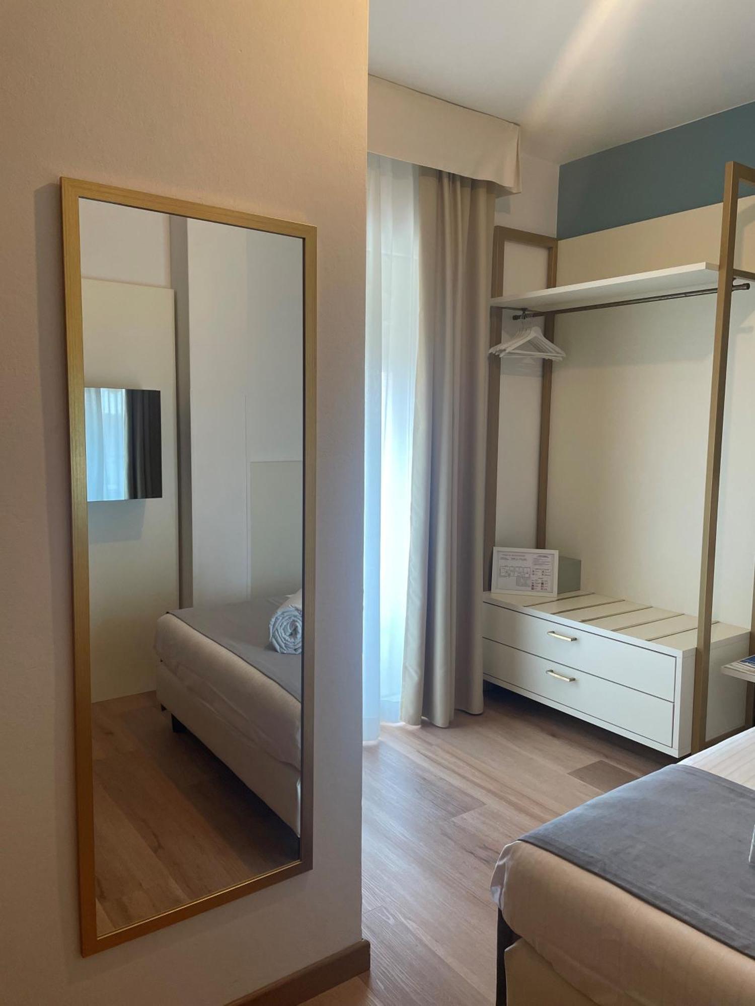 Single Room Balcony