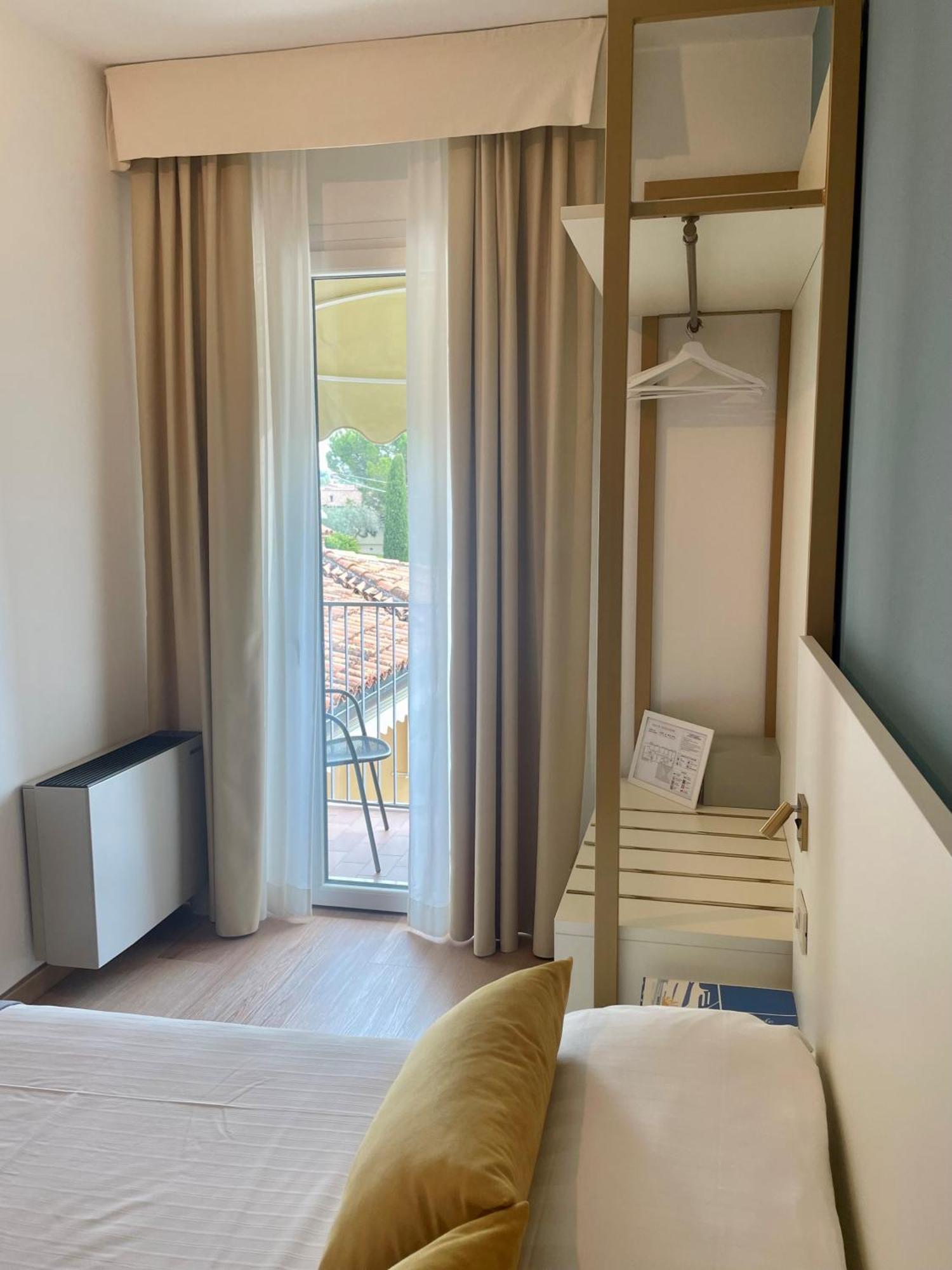 Single Room Balcony
