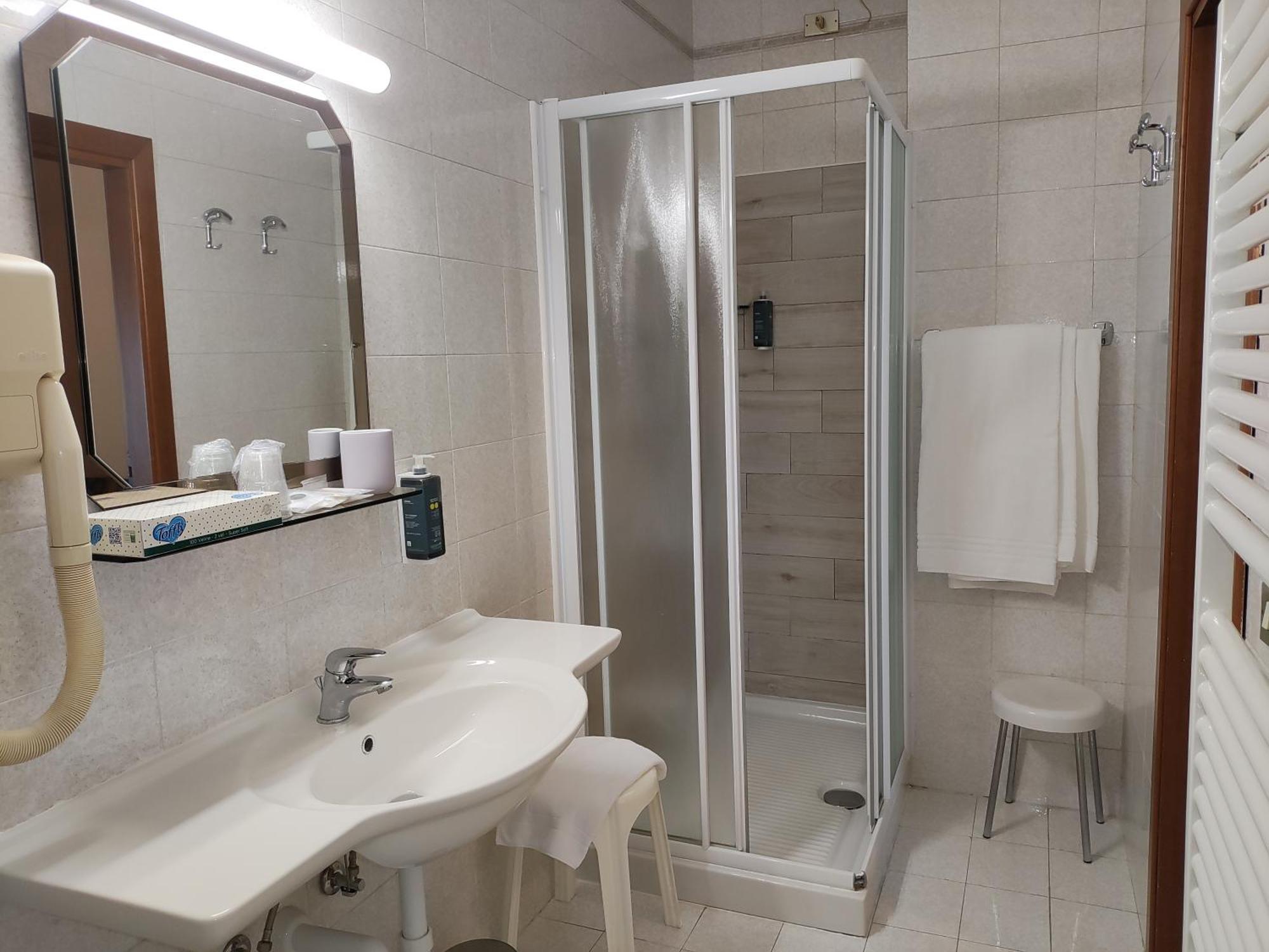 Standard Triple Room,1590052955:JPEG