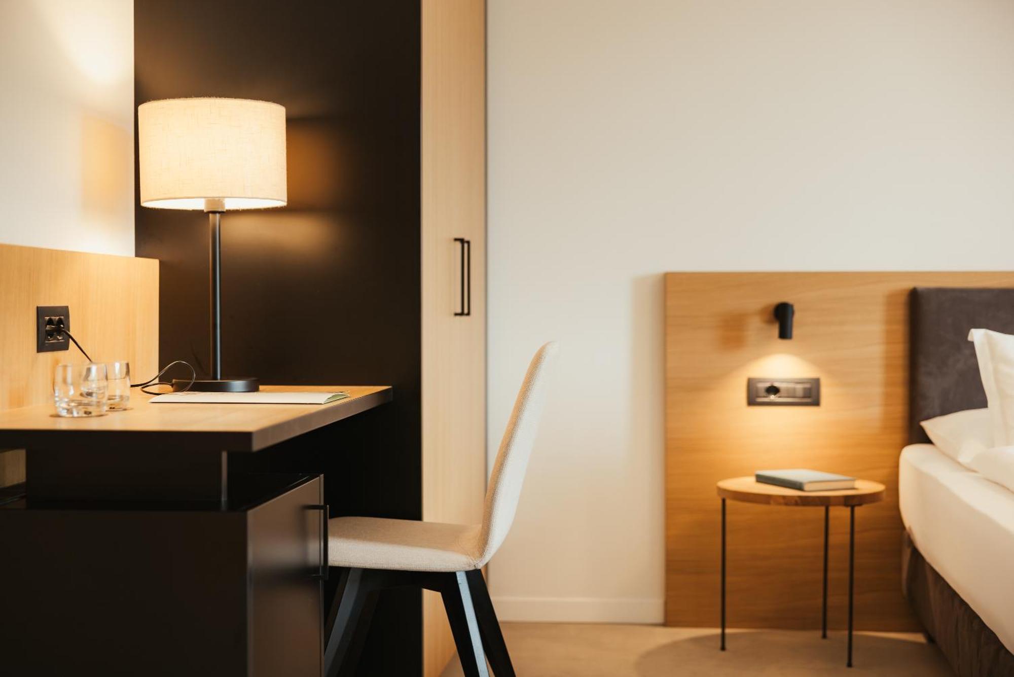 Standard Doppel-/Zweibettzimmer mit Balkon