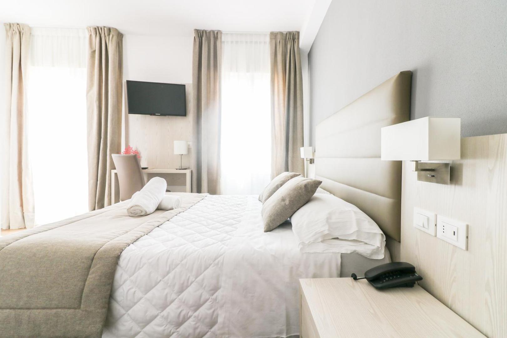 Deluxe Triple Room Sea View