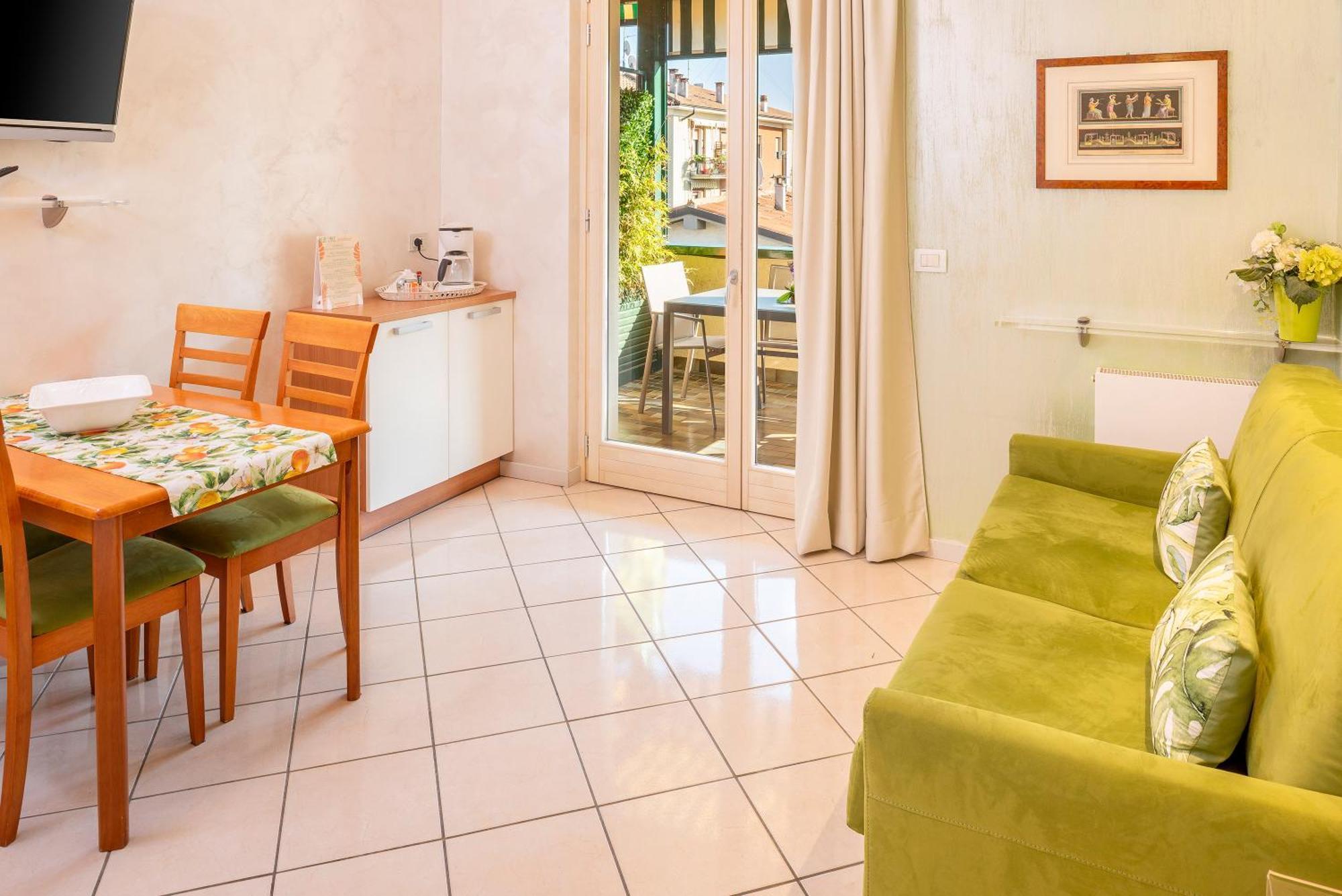 Superior One-Bedroom Apartment