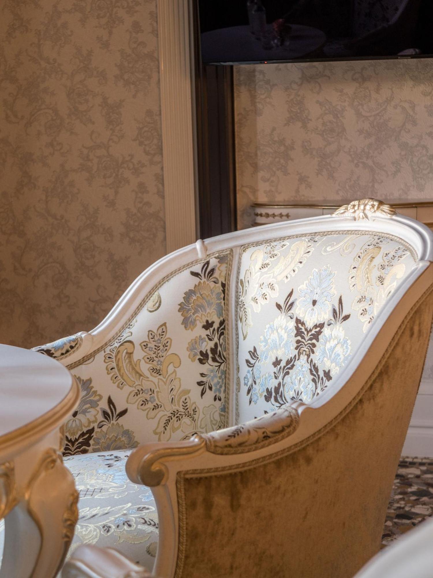 Junior Suite Grand Canal View