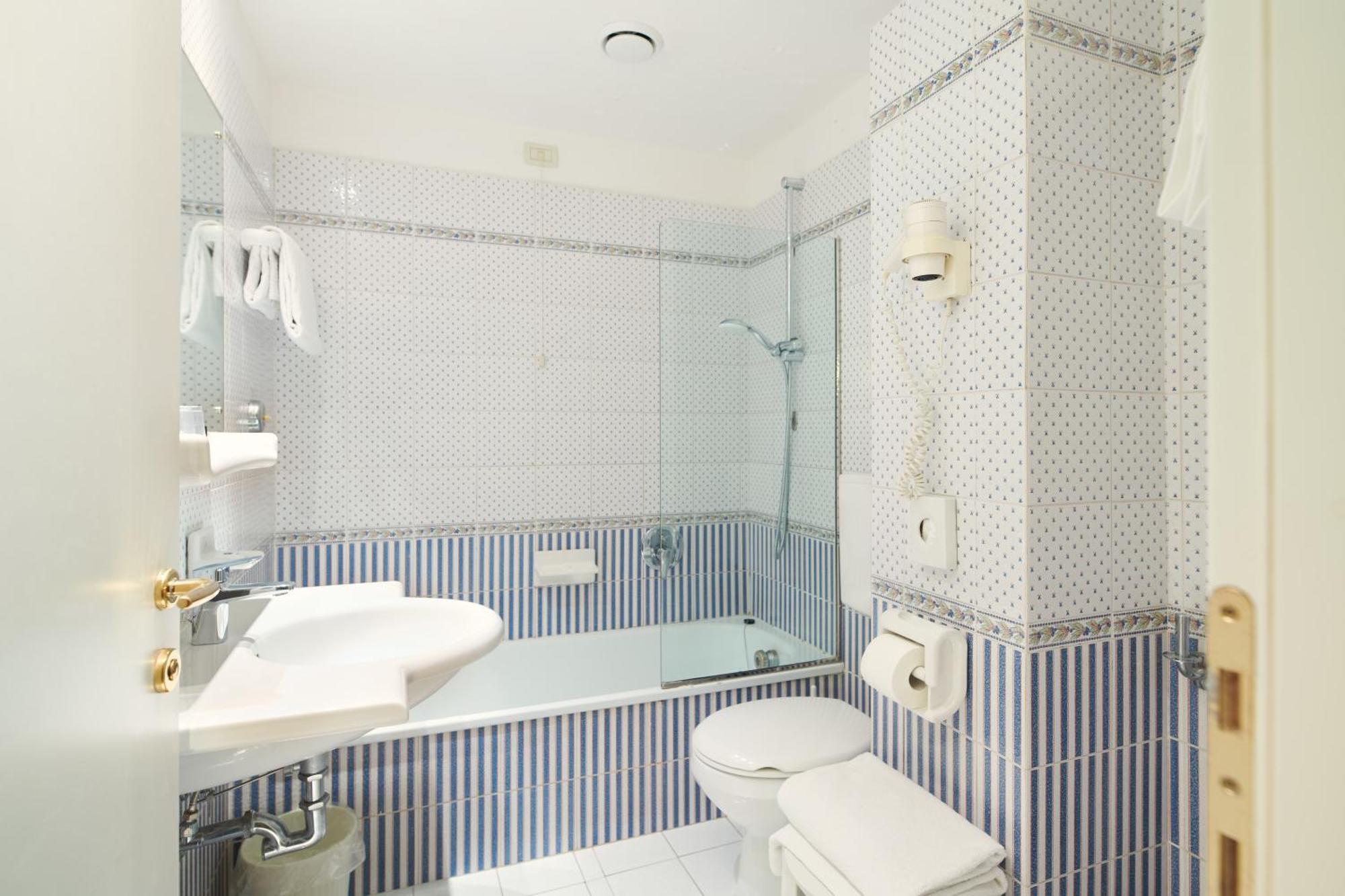 Classic Single Room