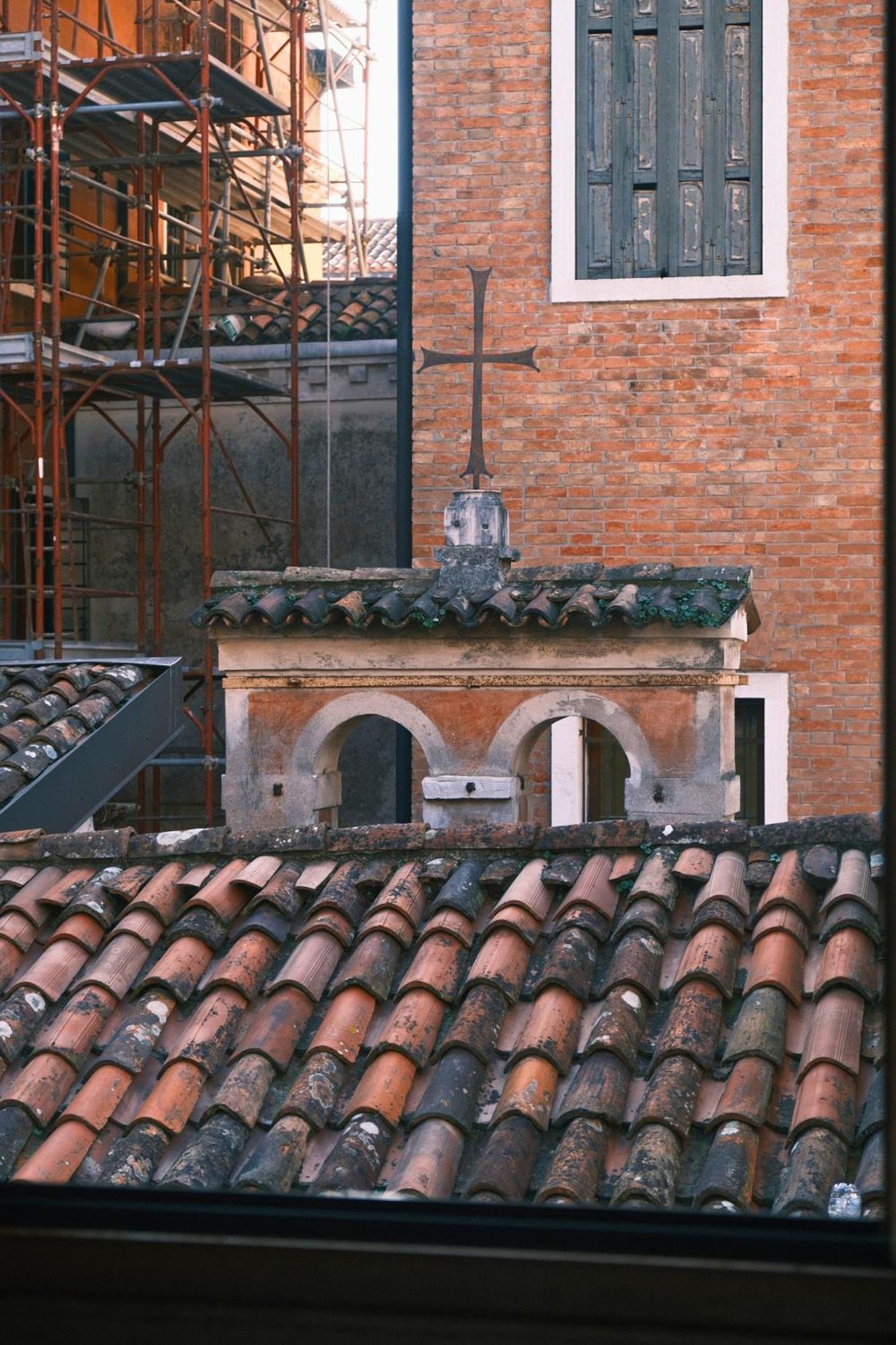 Queen Room with View