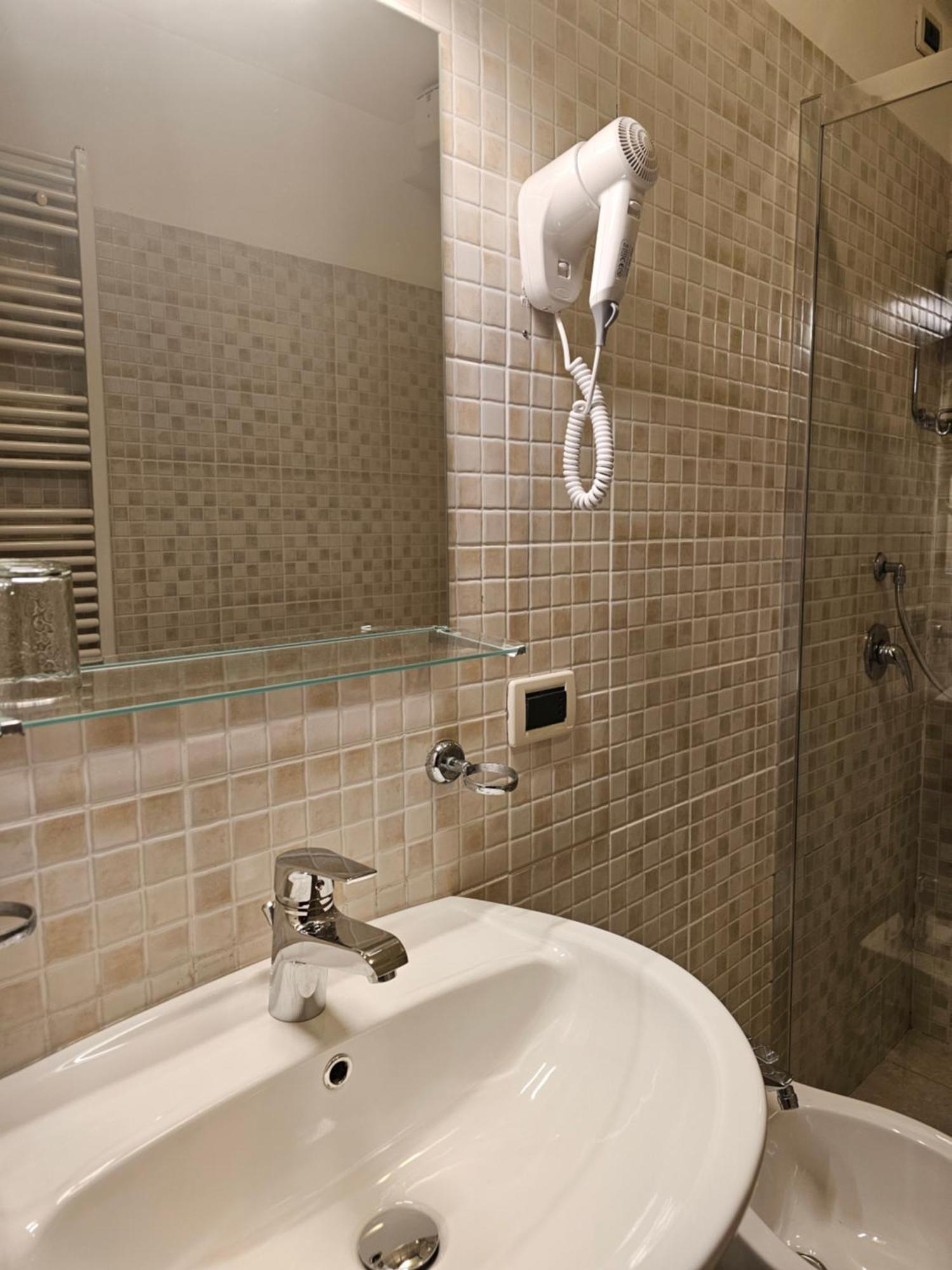 Quarto Triplo Standard