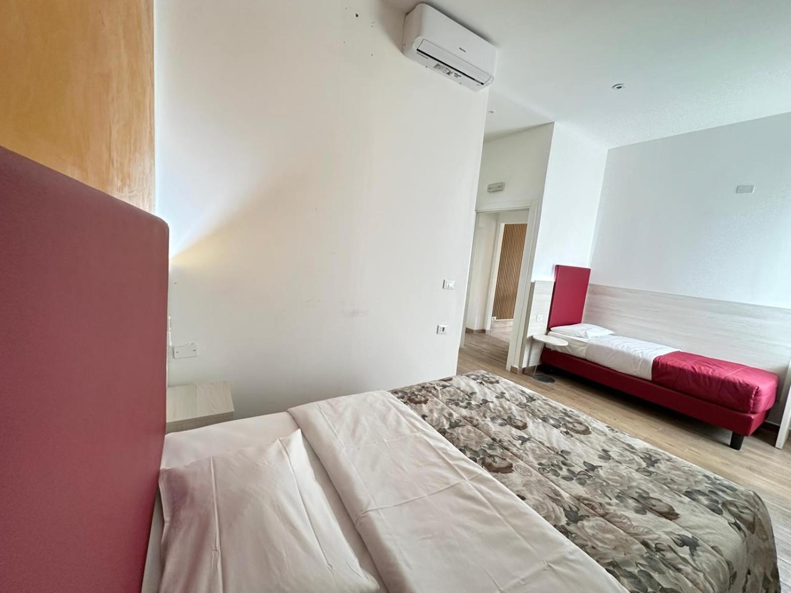 Large Twin Room