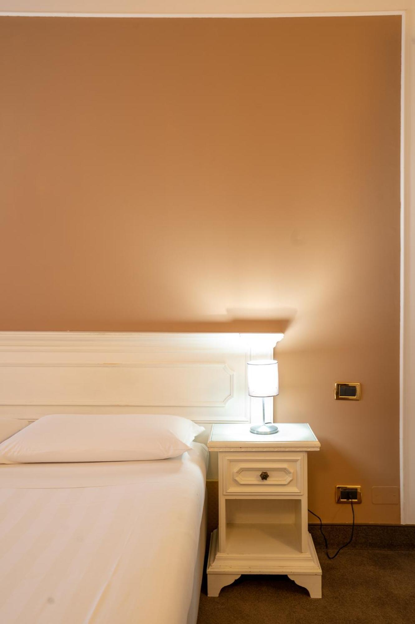 Double Room,1649015274:JPEG