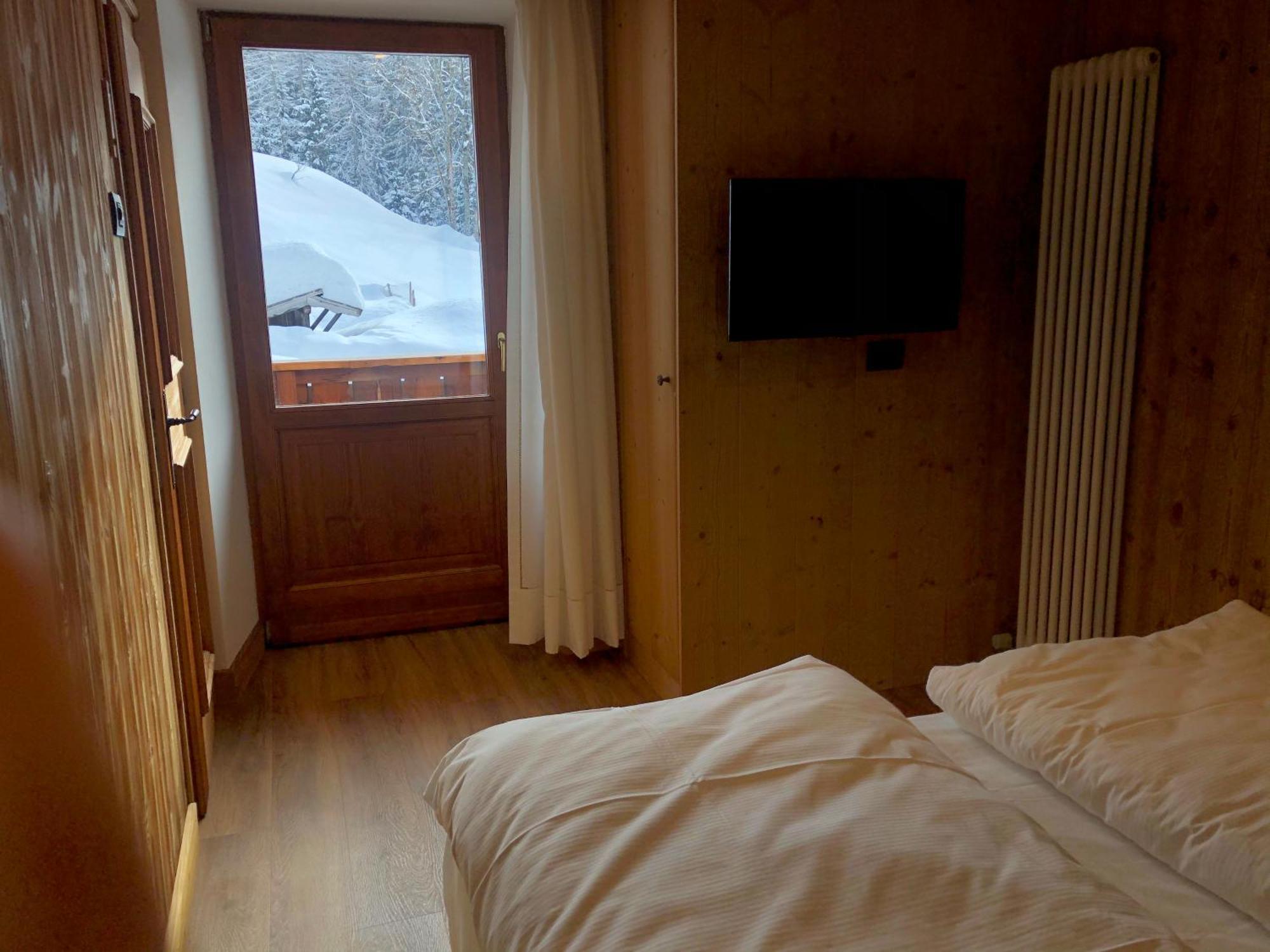 Standard Double Suite