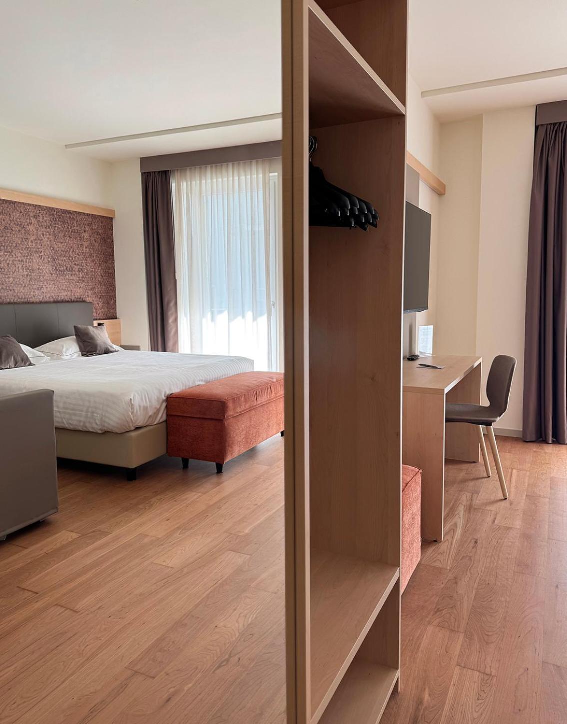 Large Double Room - Ground Floor,1658756347:JPEG