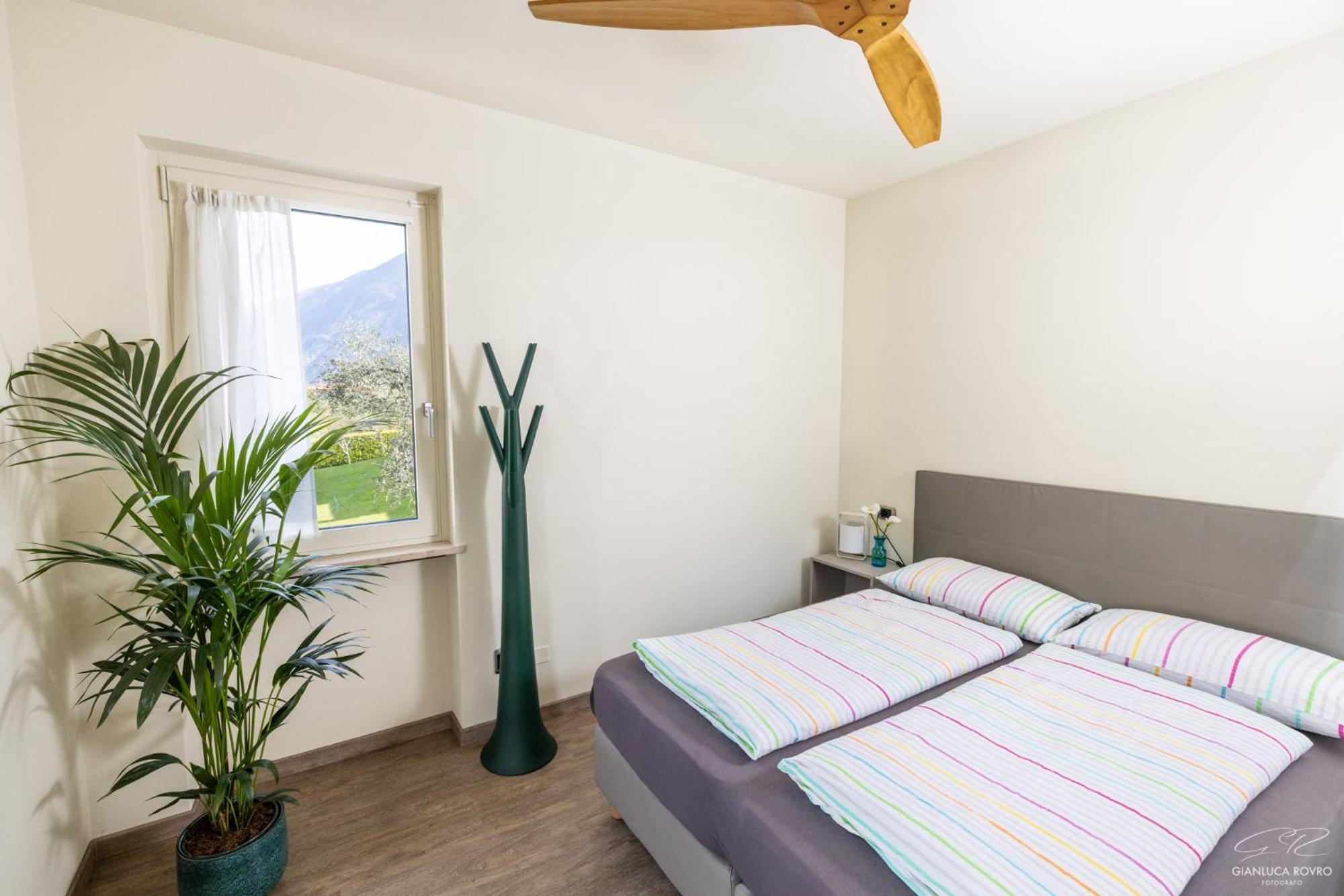 Appartamento Deluxe con Terrazza e Vista Lago