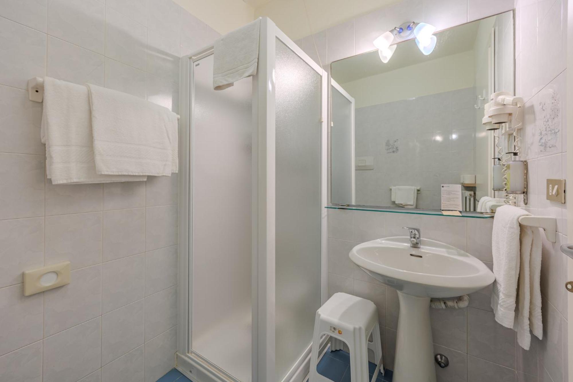 Triple Room,1662981304:JPEG