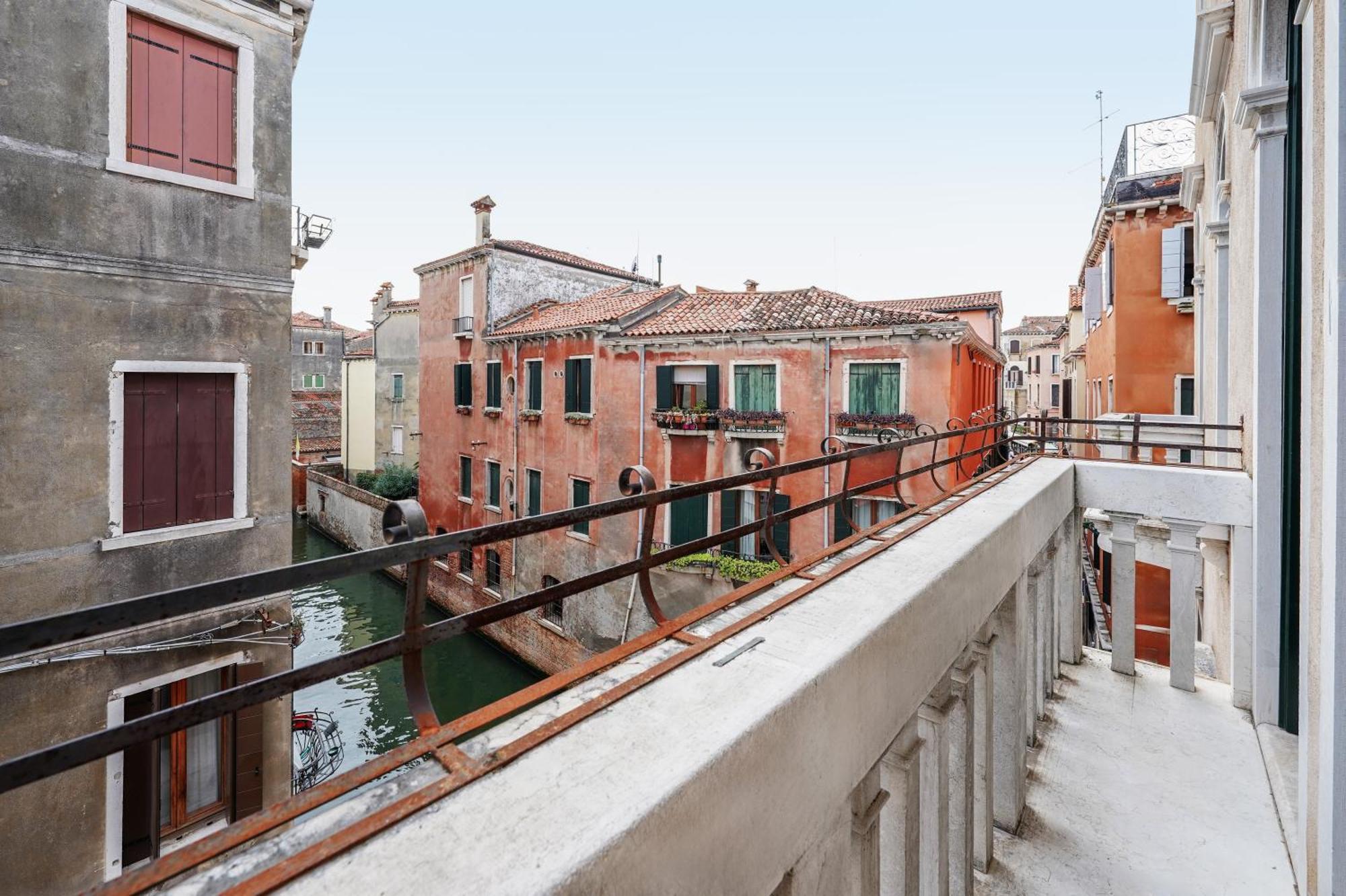 Suite Balcony