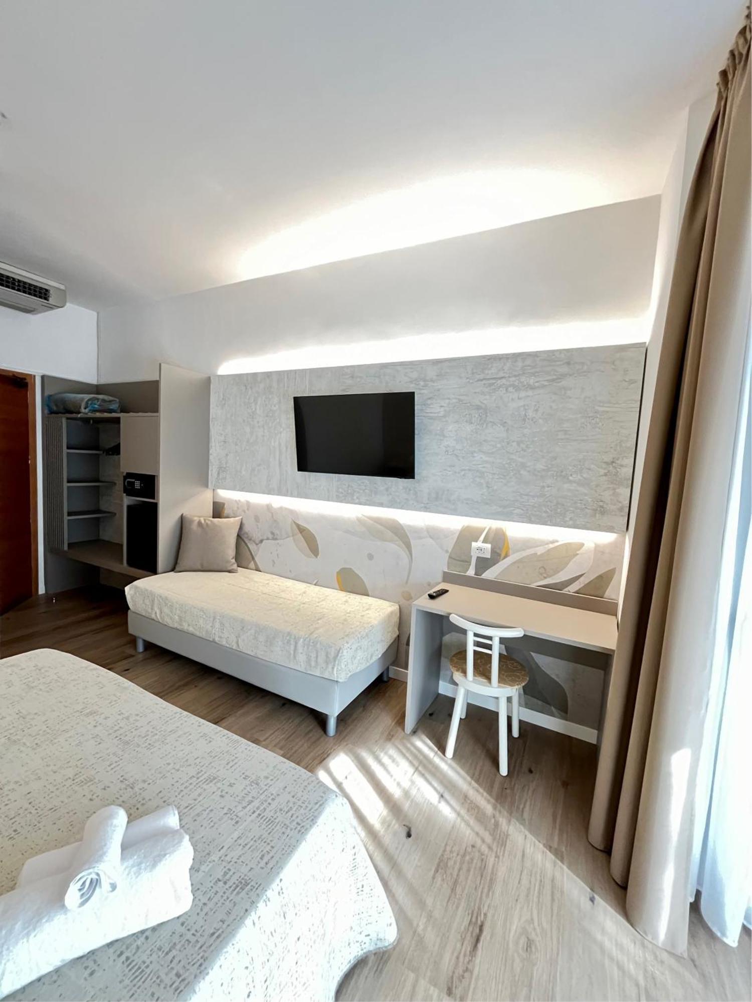 Doppelzimmer mit Balkon