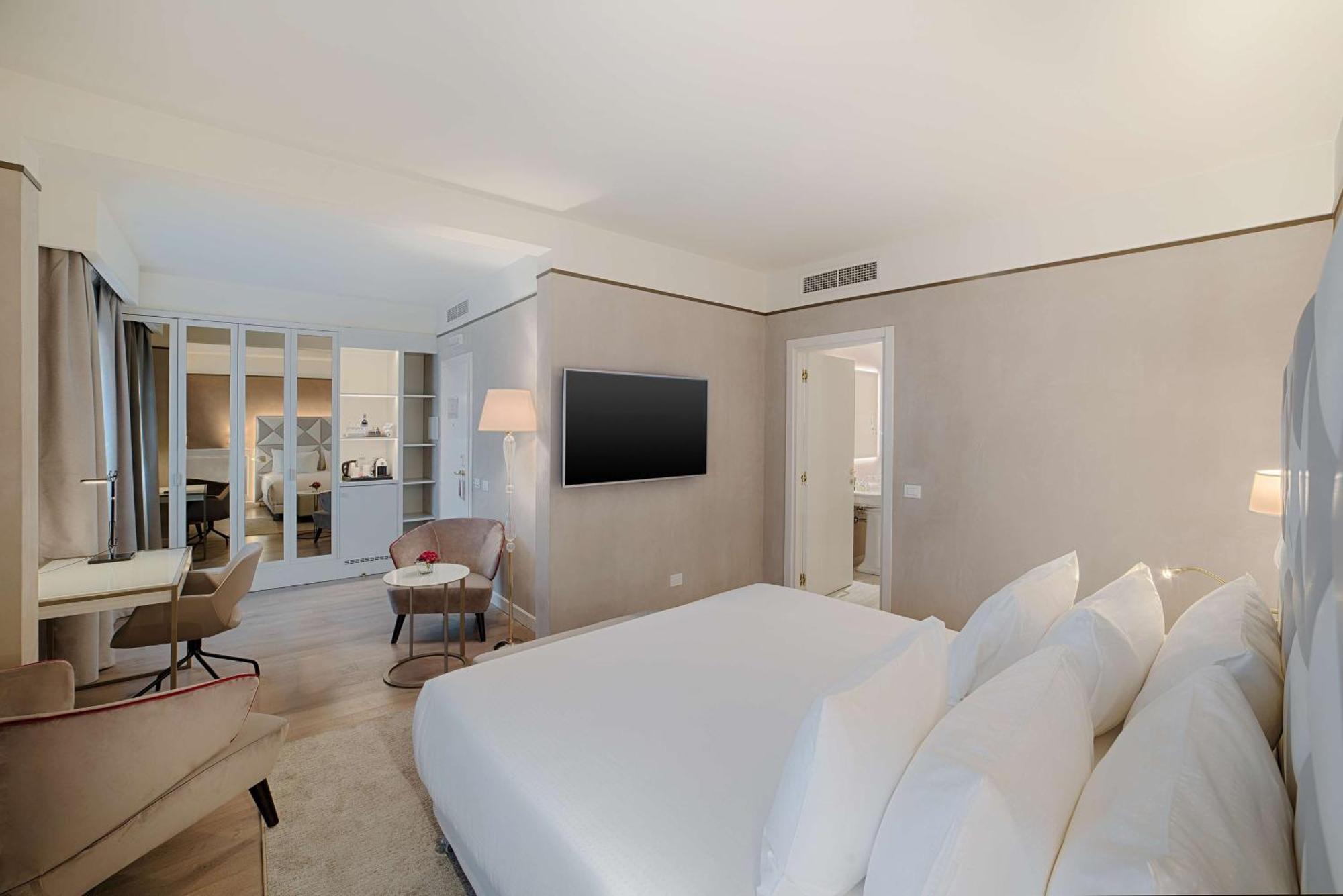 Junior Suite,1709748163:JPEG