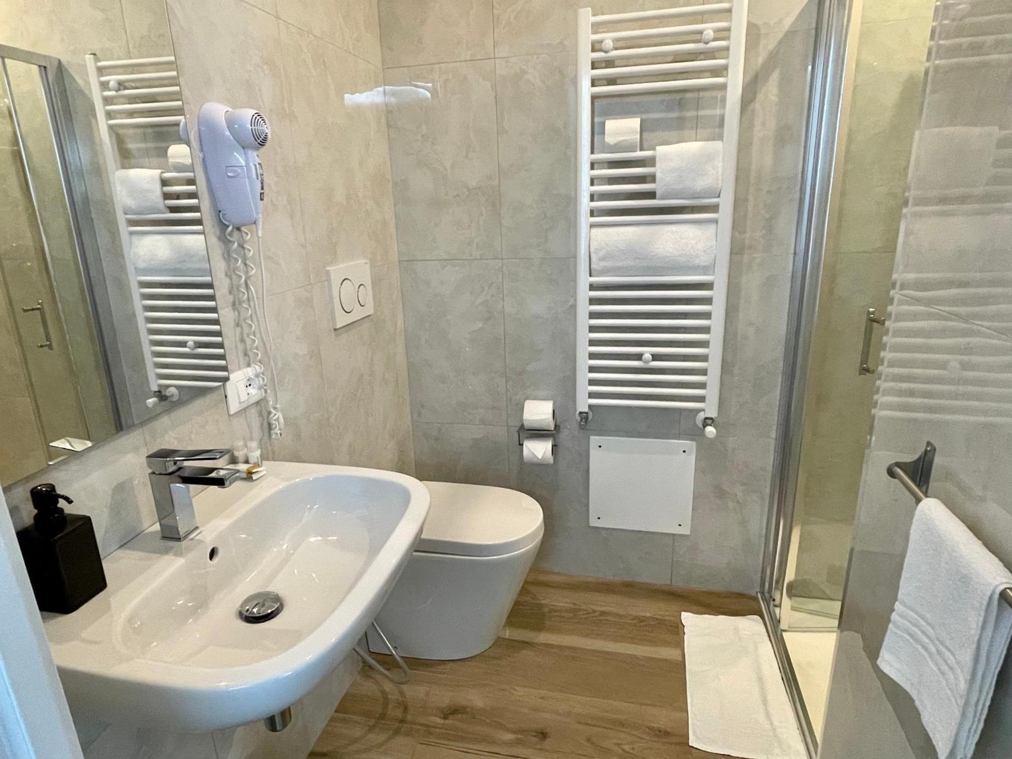 Standard Single Room