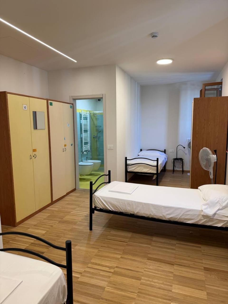 Chambre Triple avec Salle de Bains Privative