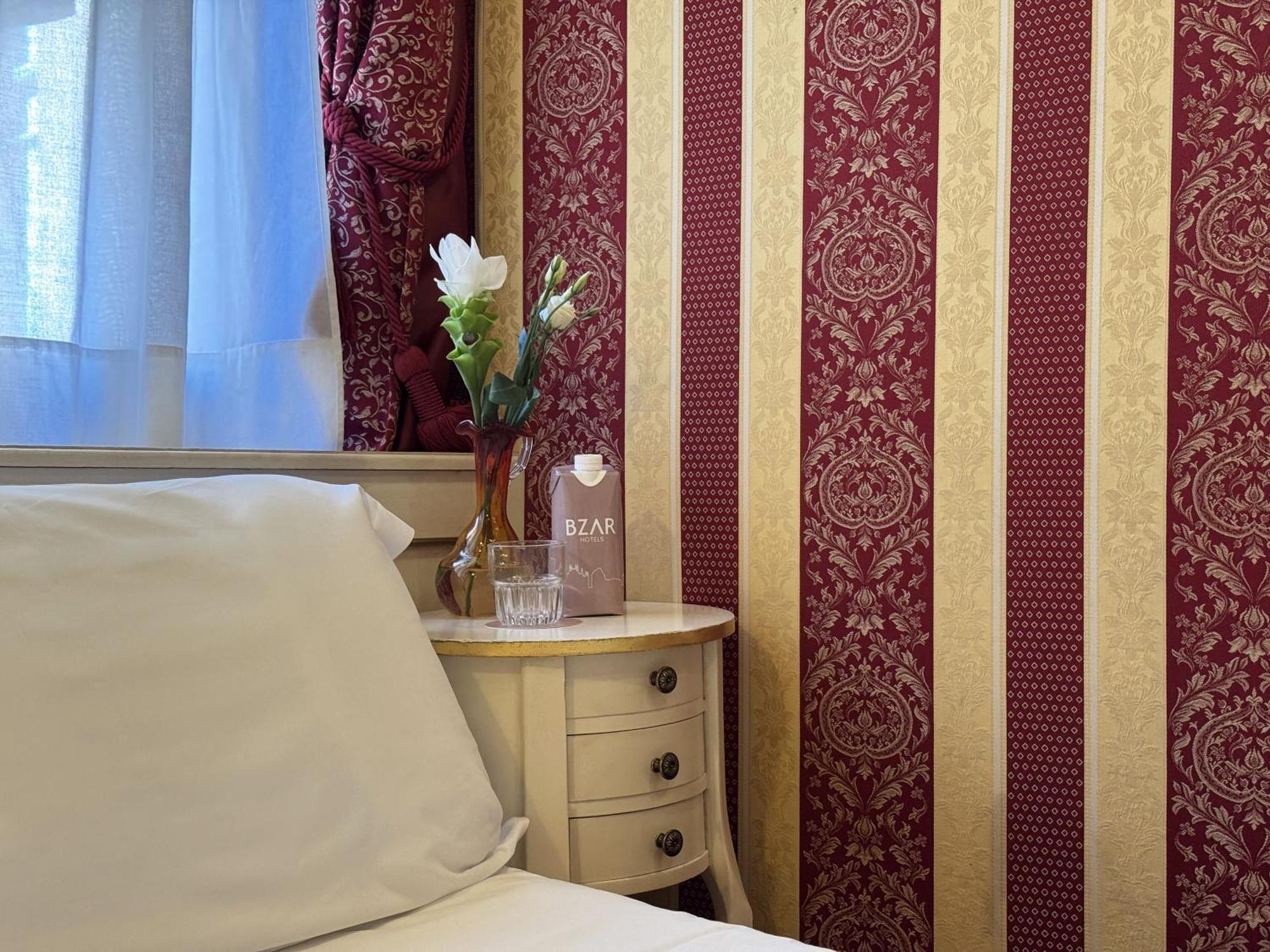 Single Room,1689820688:JPEG
