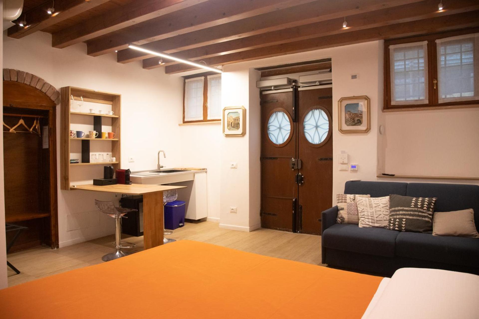 Apartment with Turkish Bath