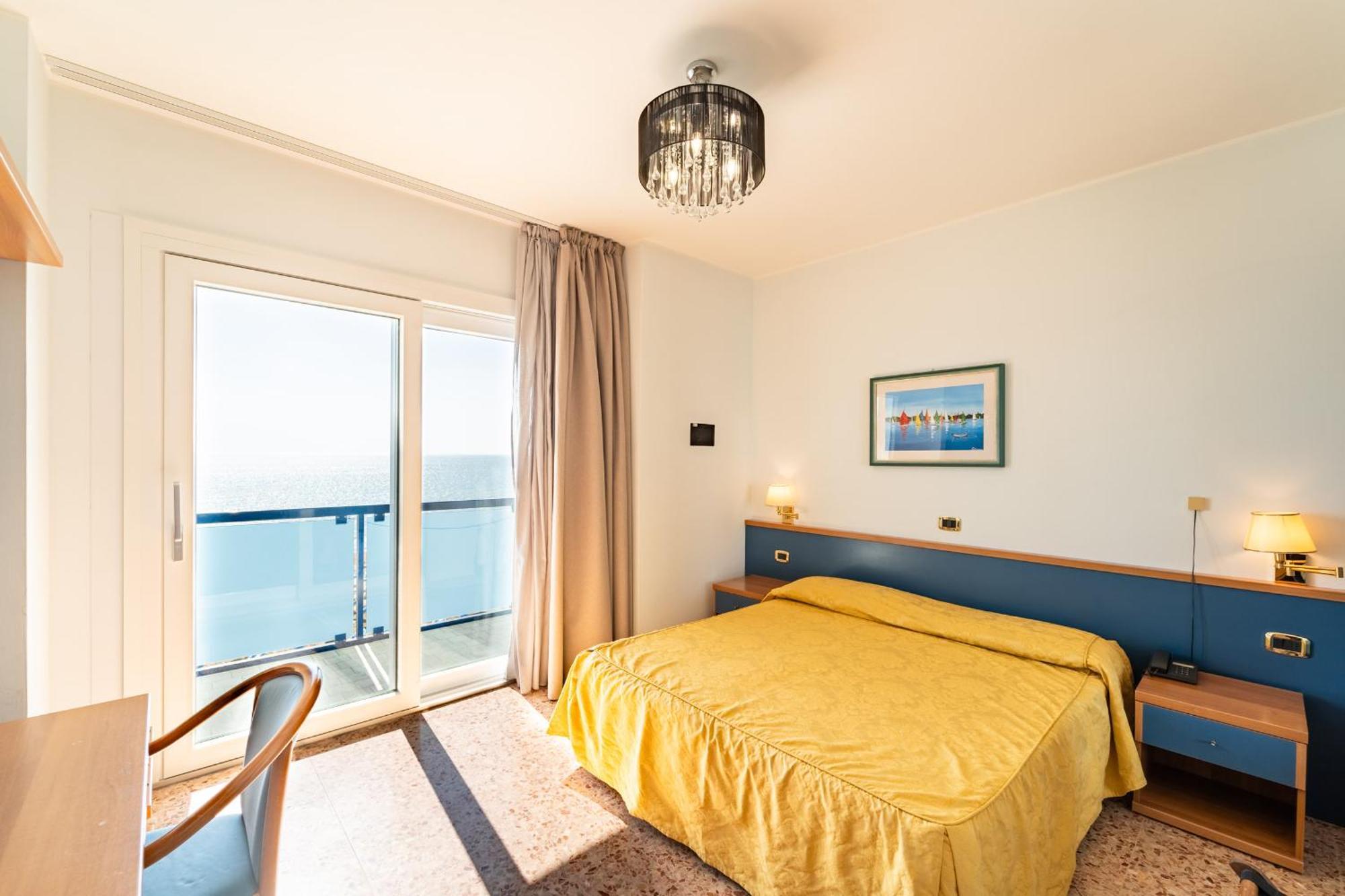 Double or Twin Room Balcony Front Sea View,1690949551:JPEG