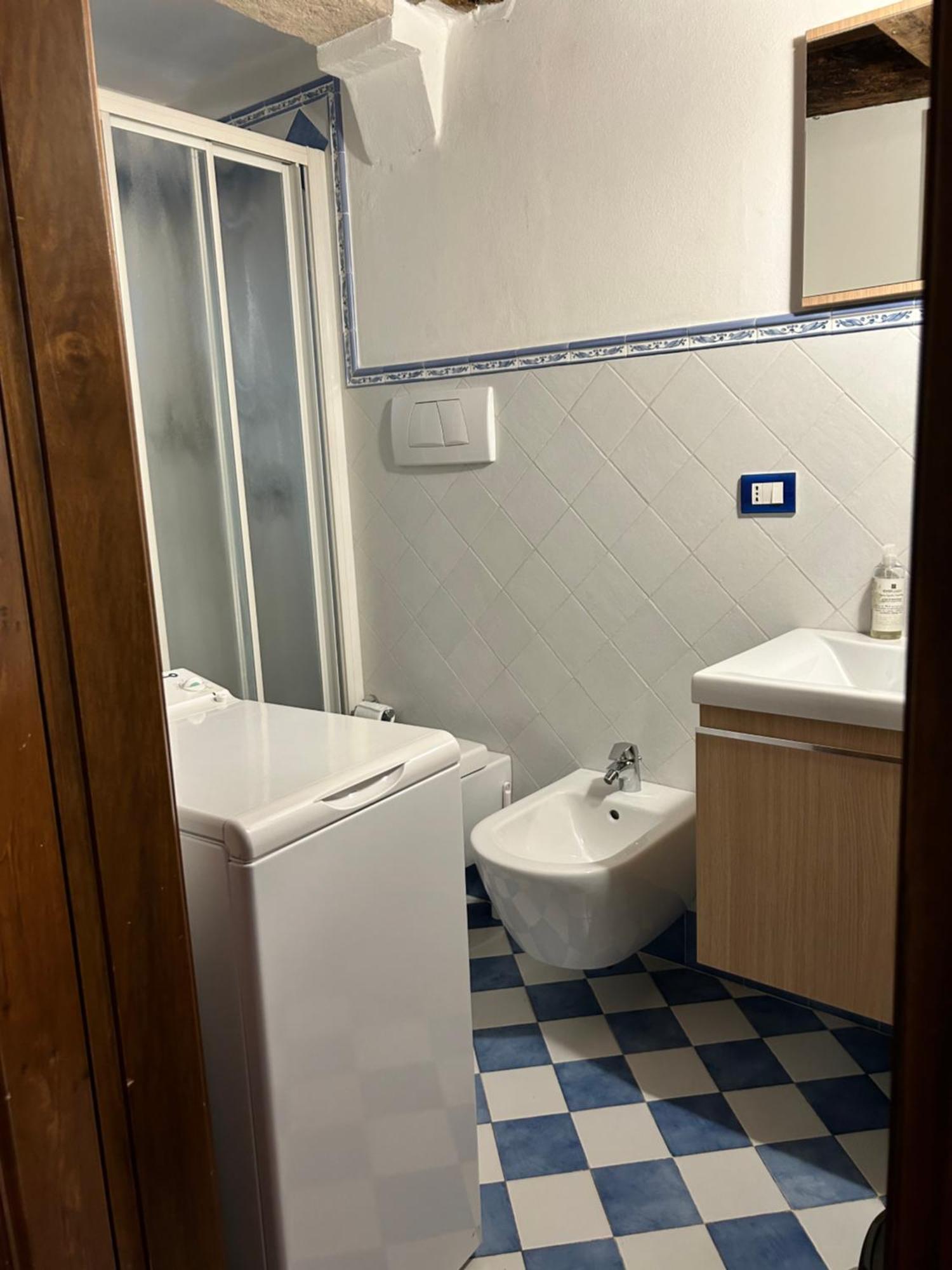 One-Bedroom Apartment - Annex,1692098133:JPEG