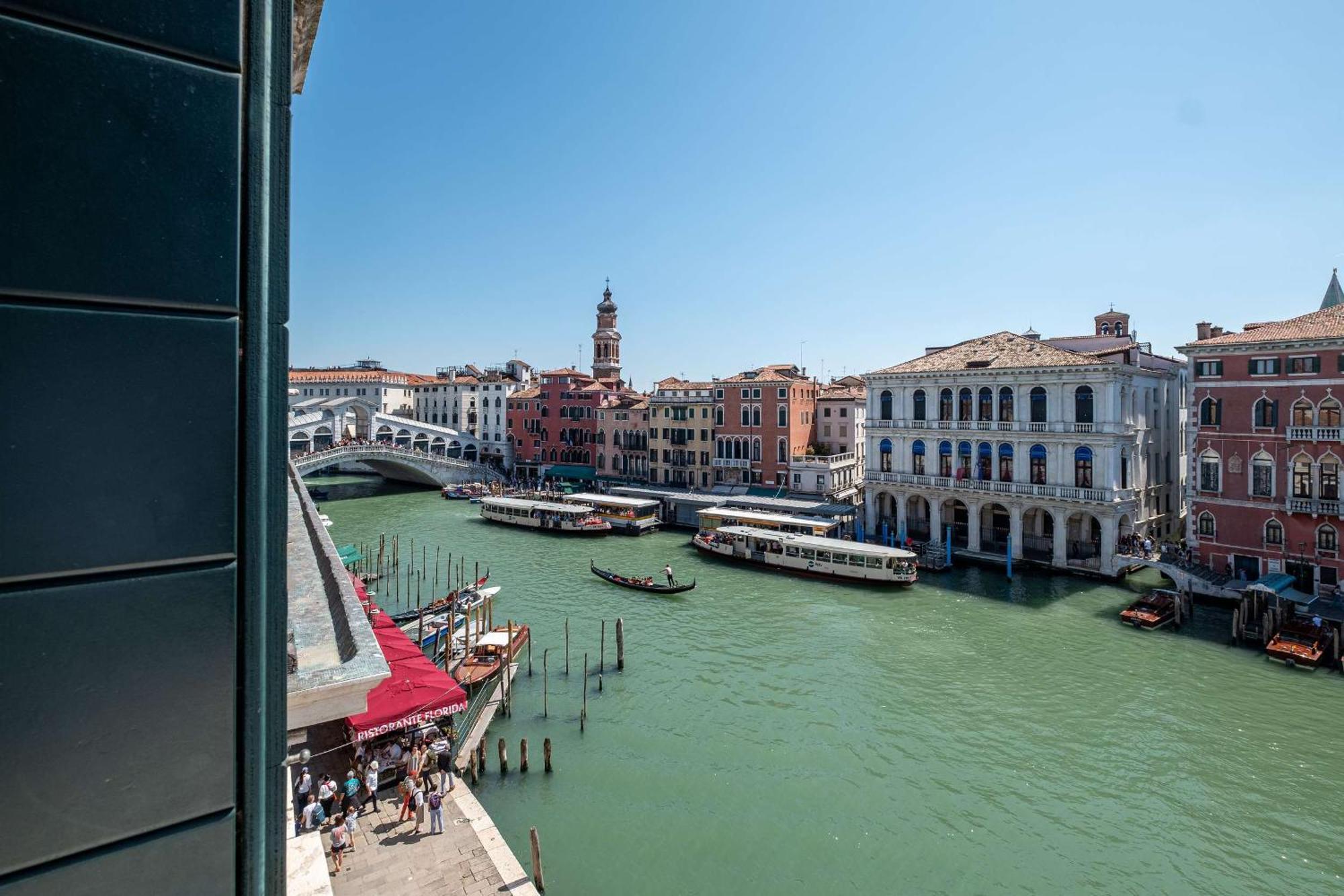 Junior Suite Canal View