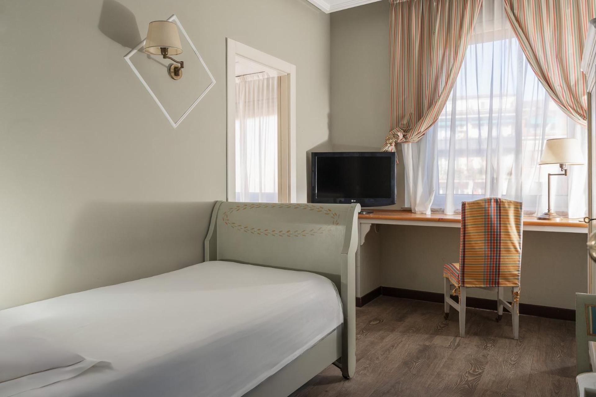 Classic Single Room