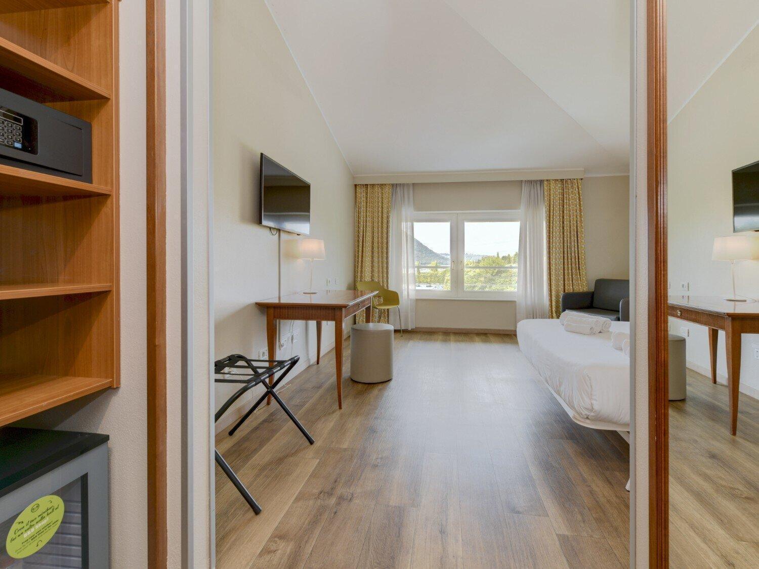 Superior Double Room,1742591692:JPEG