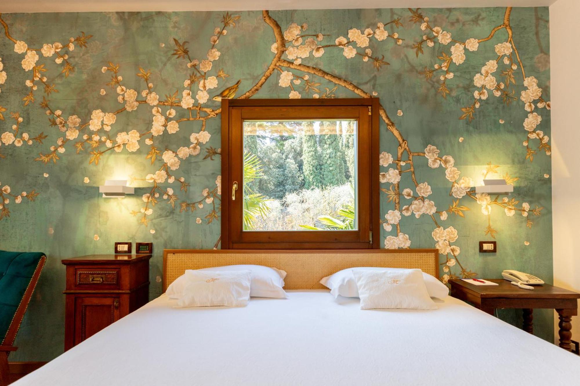 Double Room Lake View