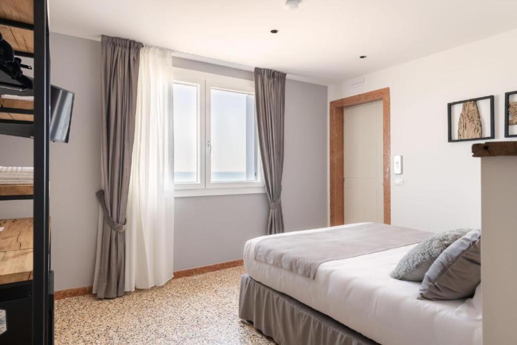 Deluxe Double Room with Sea View Nr. 5