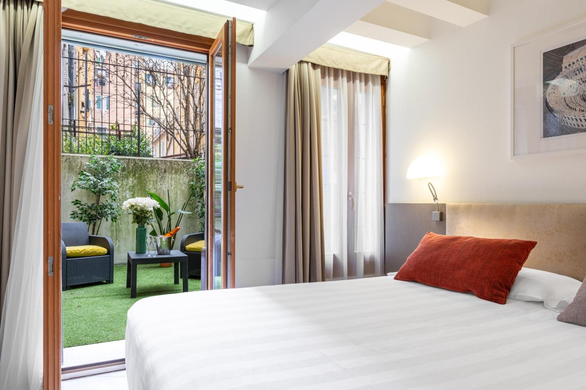 Double or Twin Room,1758587203:JPEG