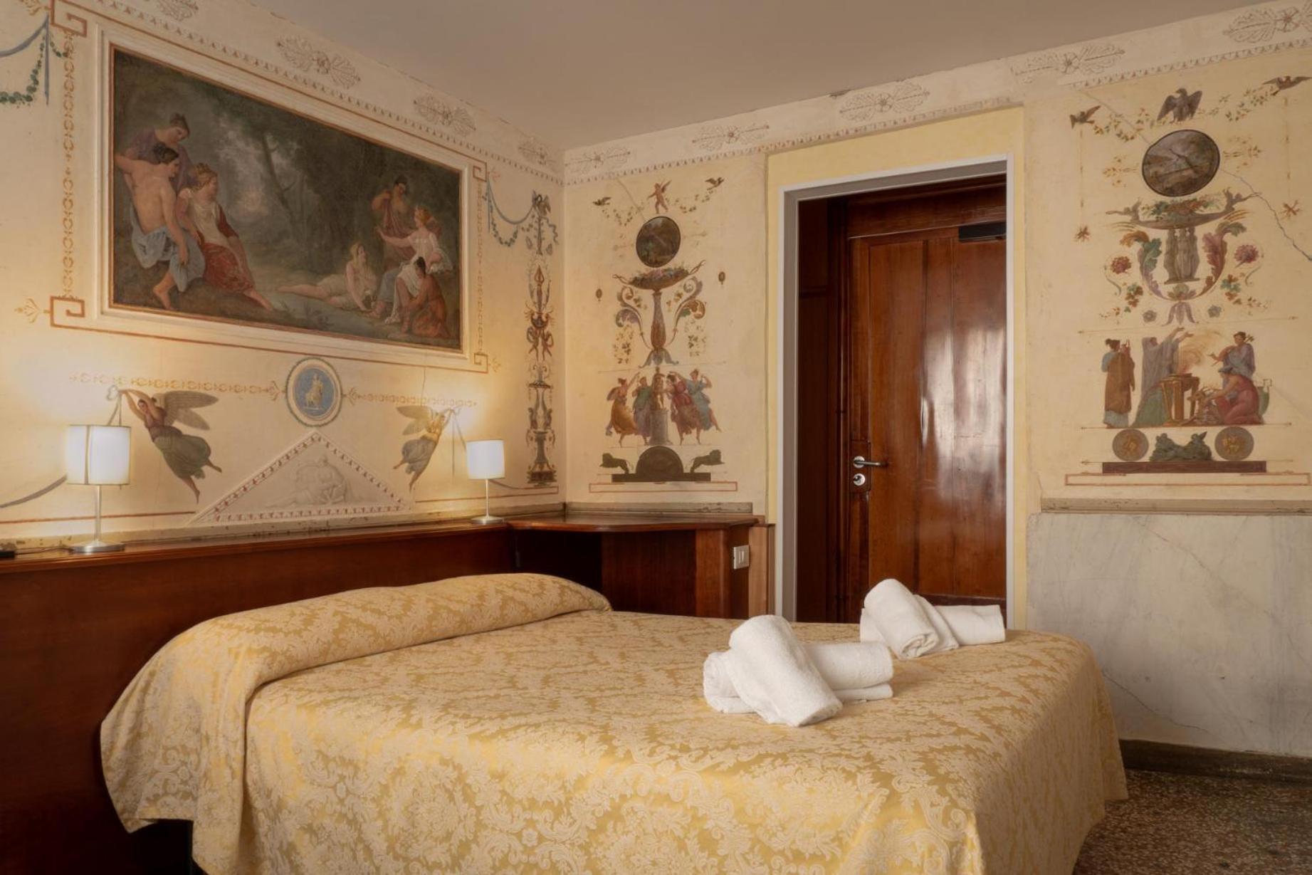 Deluxe Double Room,1765900195:JPEG