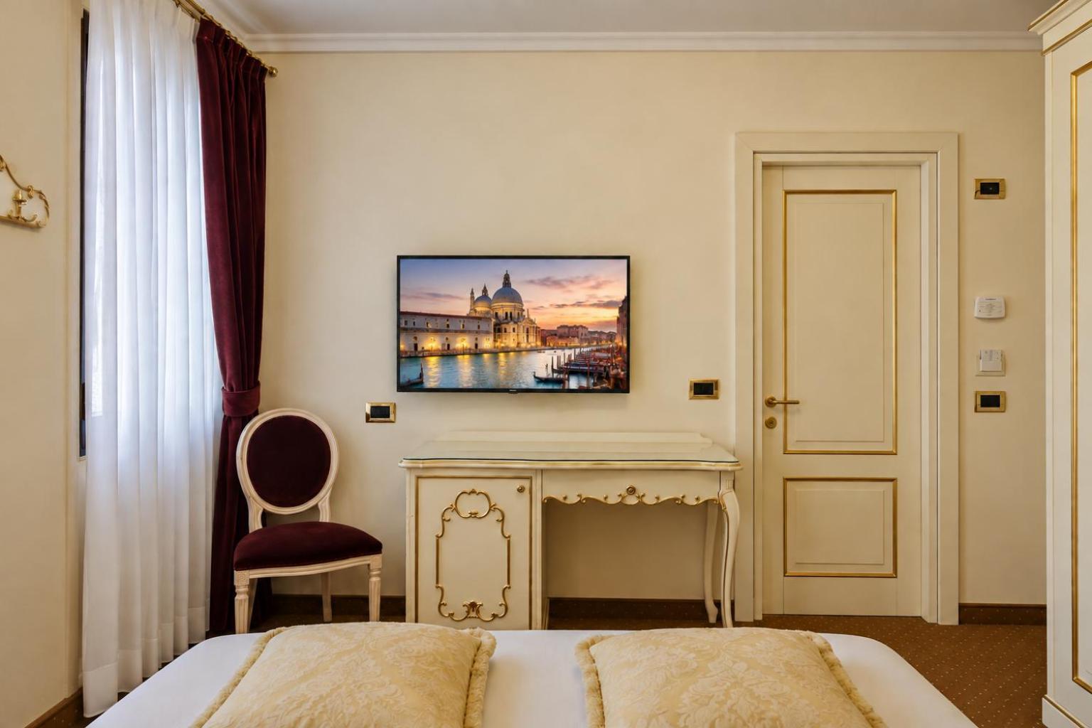 Classic Double or Twin Room