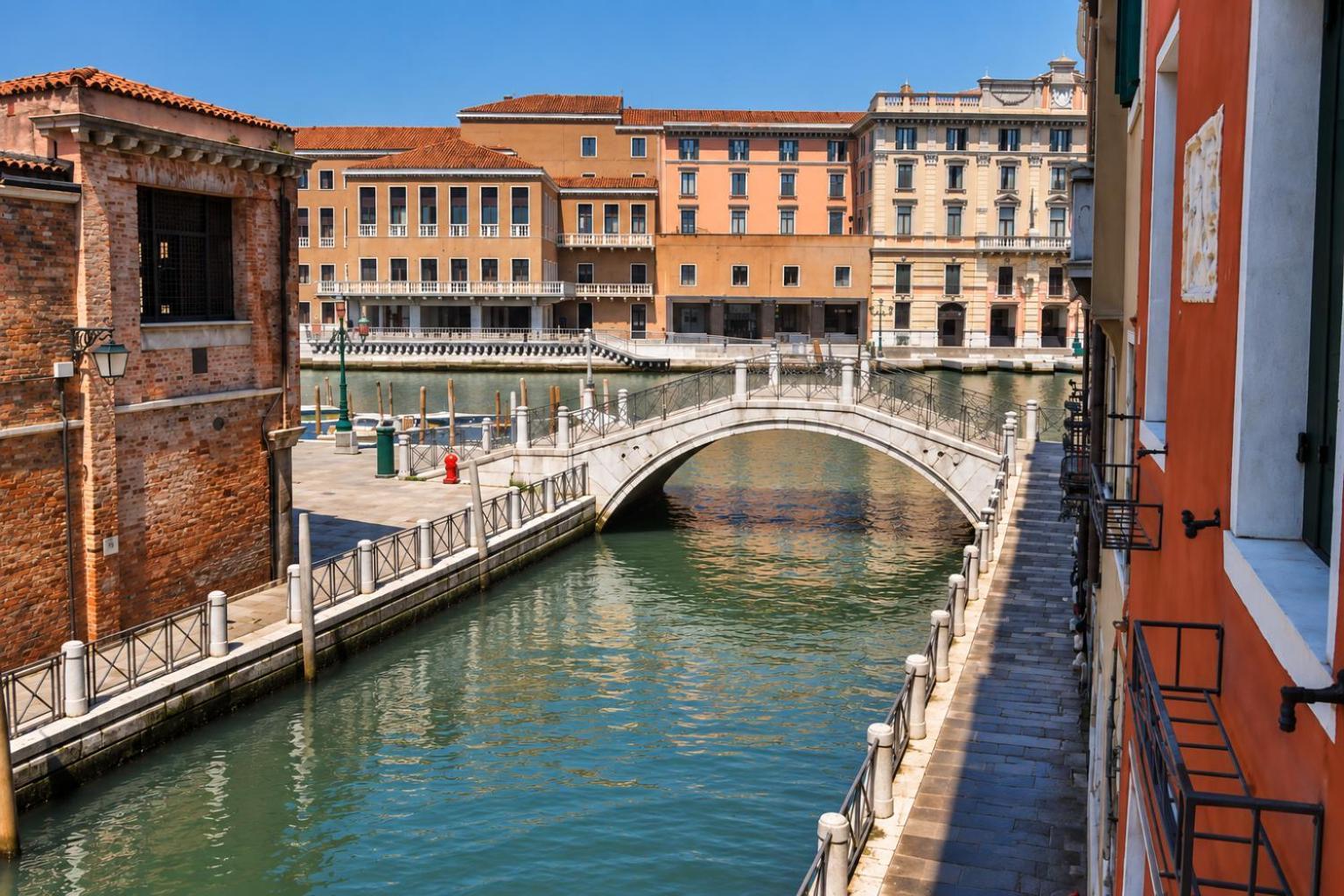 Superior Room canal view