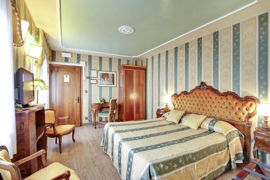Double Room Canal View