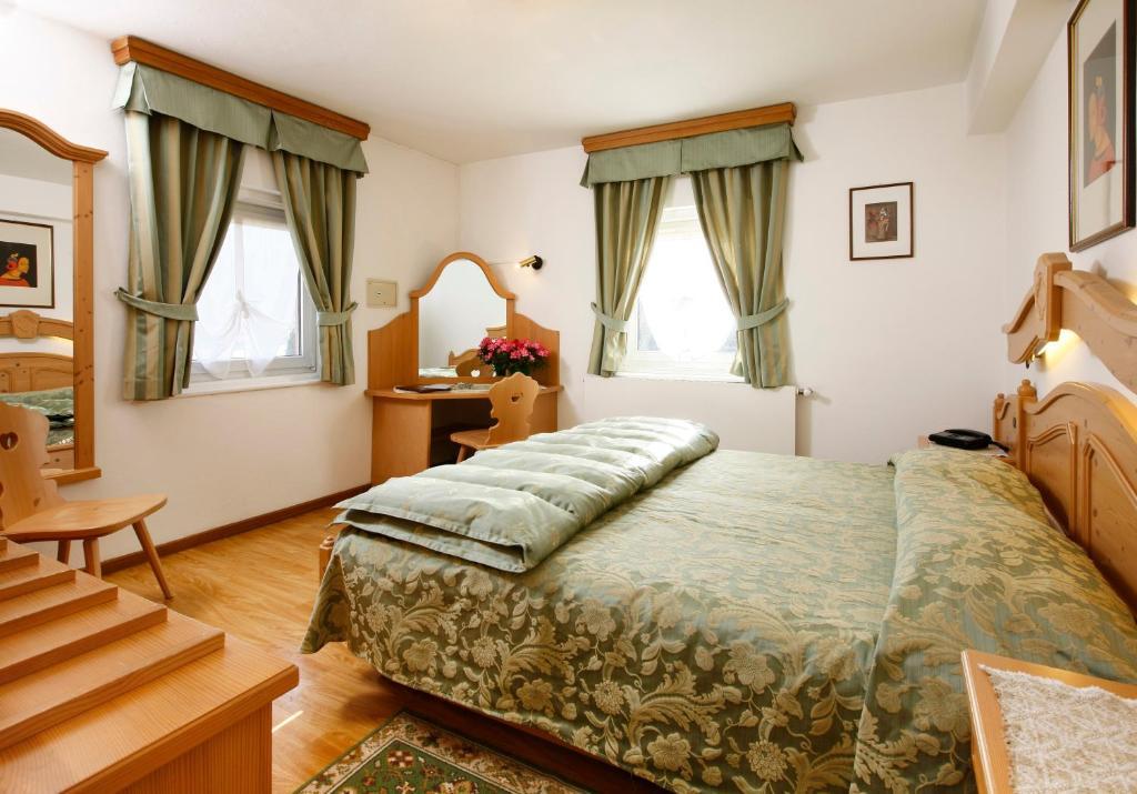 Familienzimmer (2 Erwachsene + 2 Kinder)