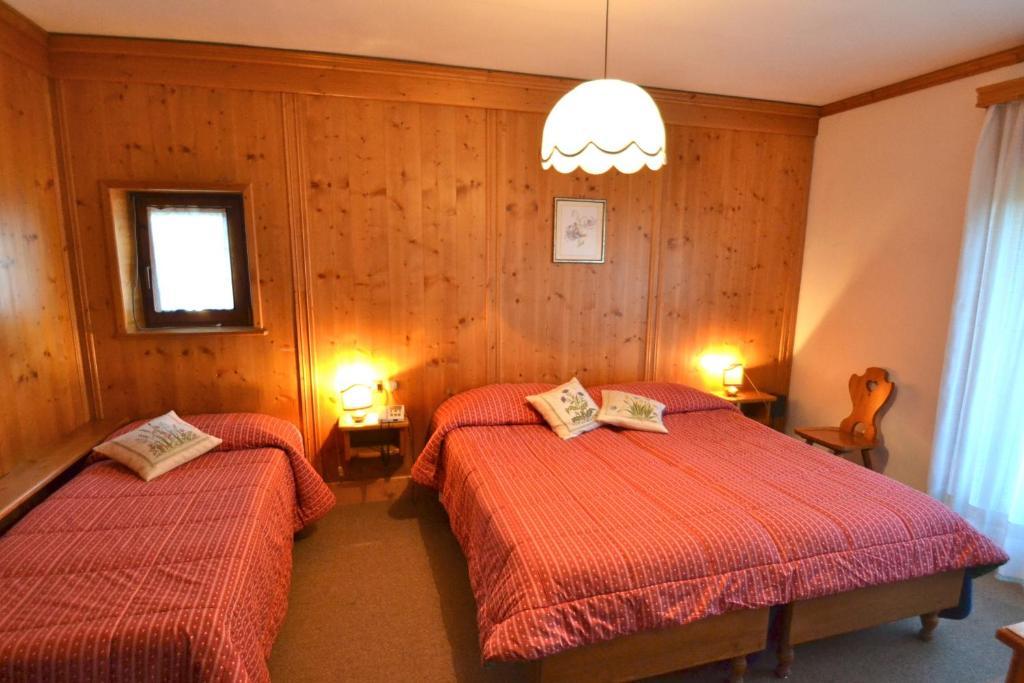 Dreibettzimmer mit Balkon