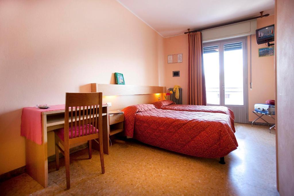 Double Room,21279921:JPEG