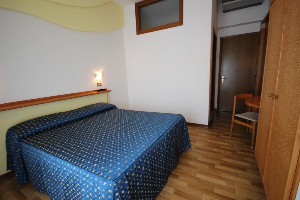 Triple Room,225874088:JPEG