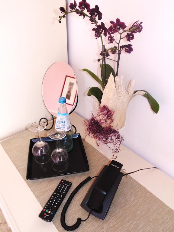 Double Room with Garden and Lake View,265045353:JPEG