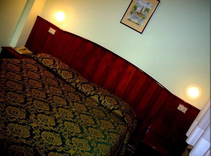 Double Room,244728421:JPEG